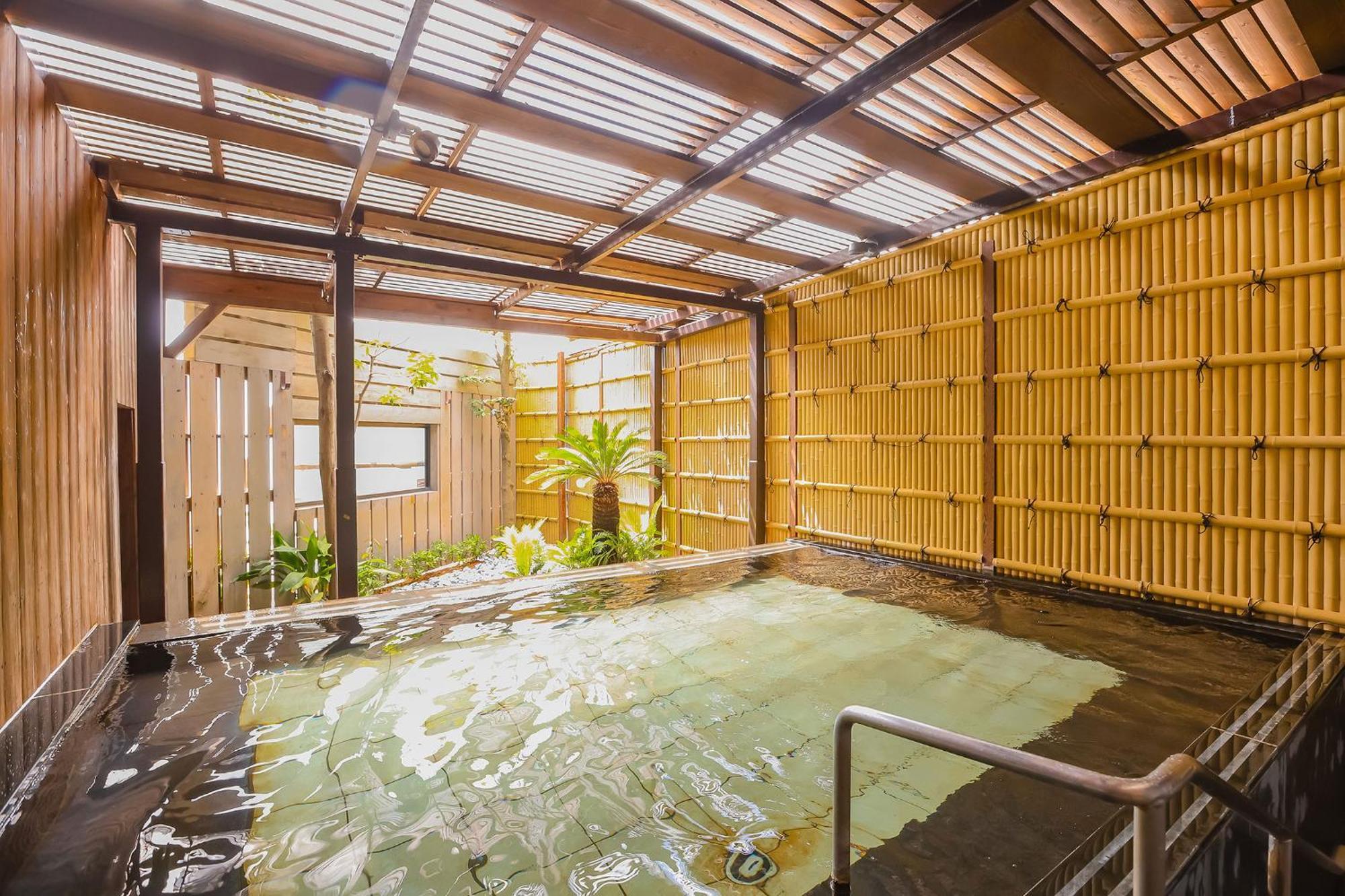 传统日式旅馆 Ooedo Onsen Monogatari Premium Atami