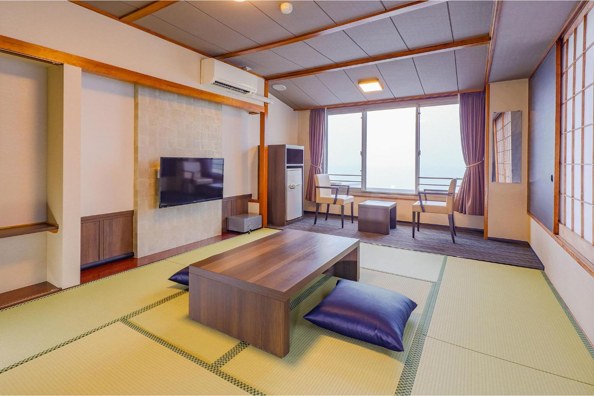 Ooedo Onsen Monogatari Premium Atami 3*