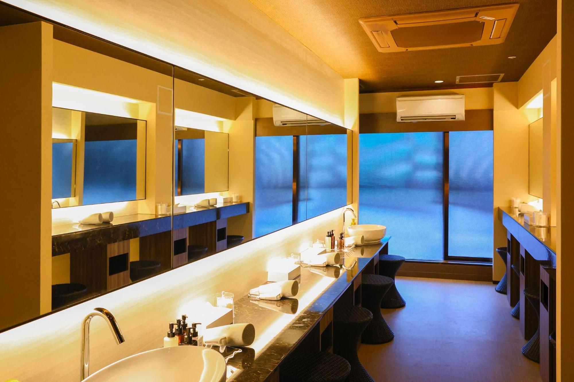 Ooedo Onsen Monogatari Premium