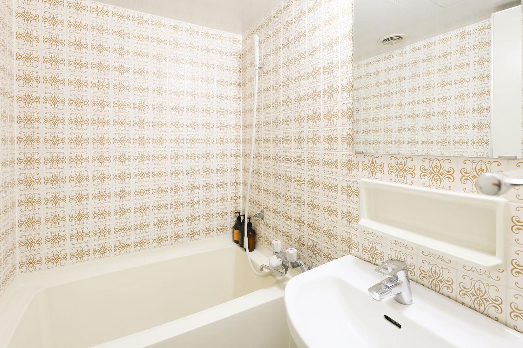 Ooedo Onsen Monogatari Premium Atami 3*