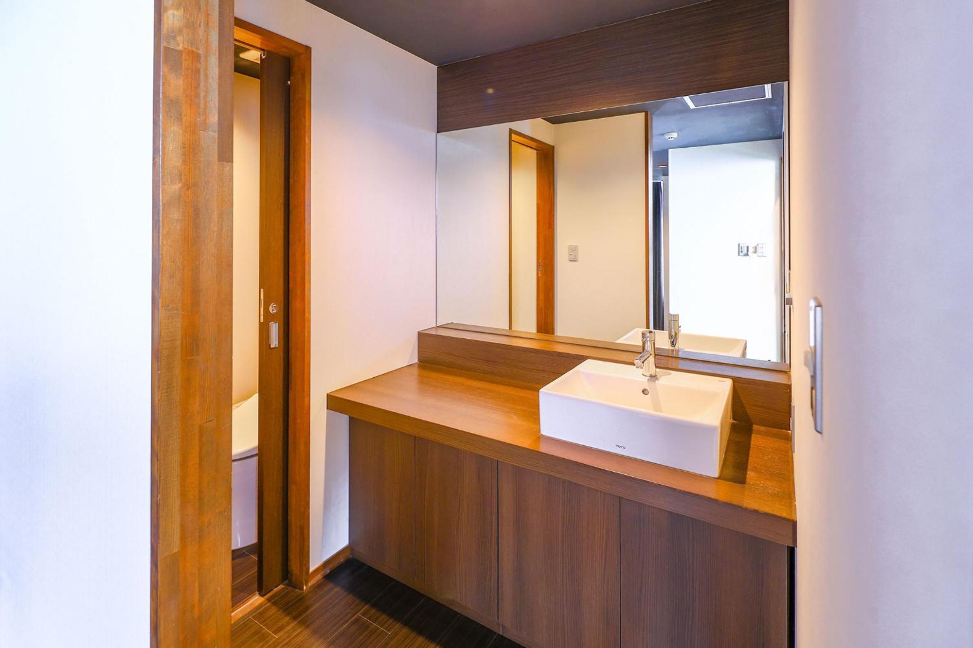 Ooedo Onsen Monogatari Premium 旅館 3*