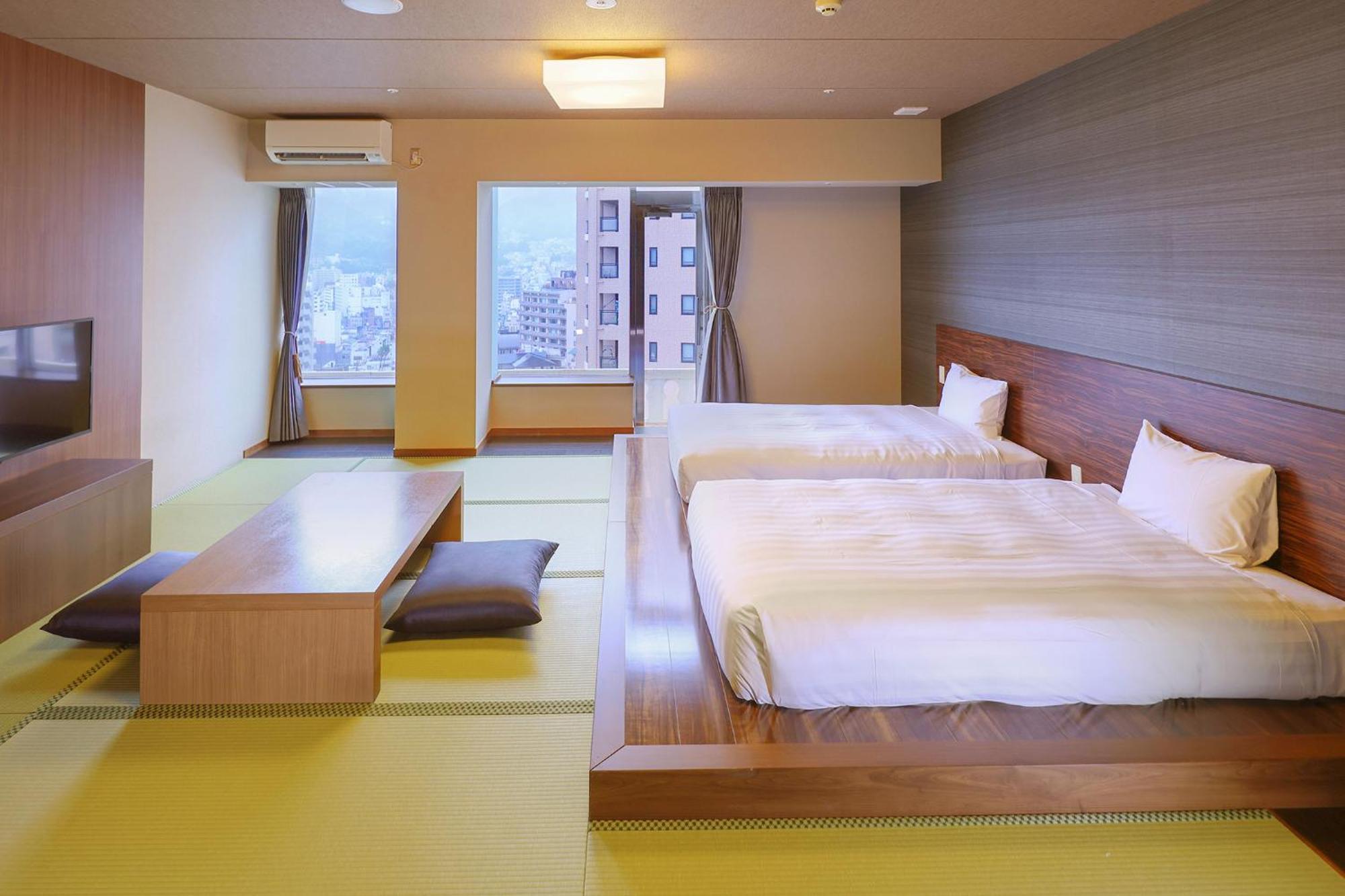 Ooedo Onsen Monogatari Premium Atami 3*