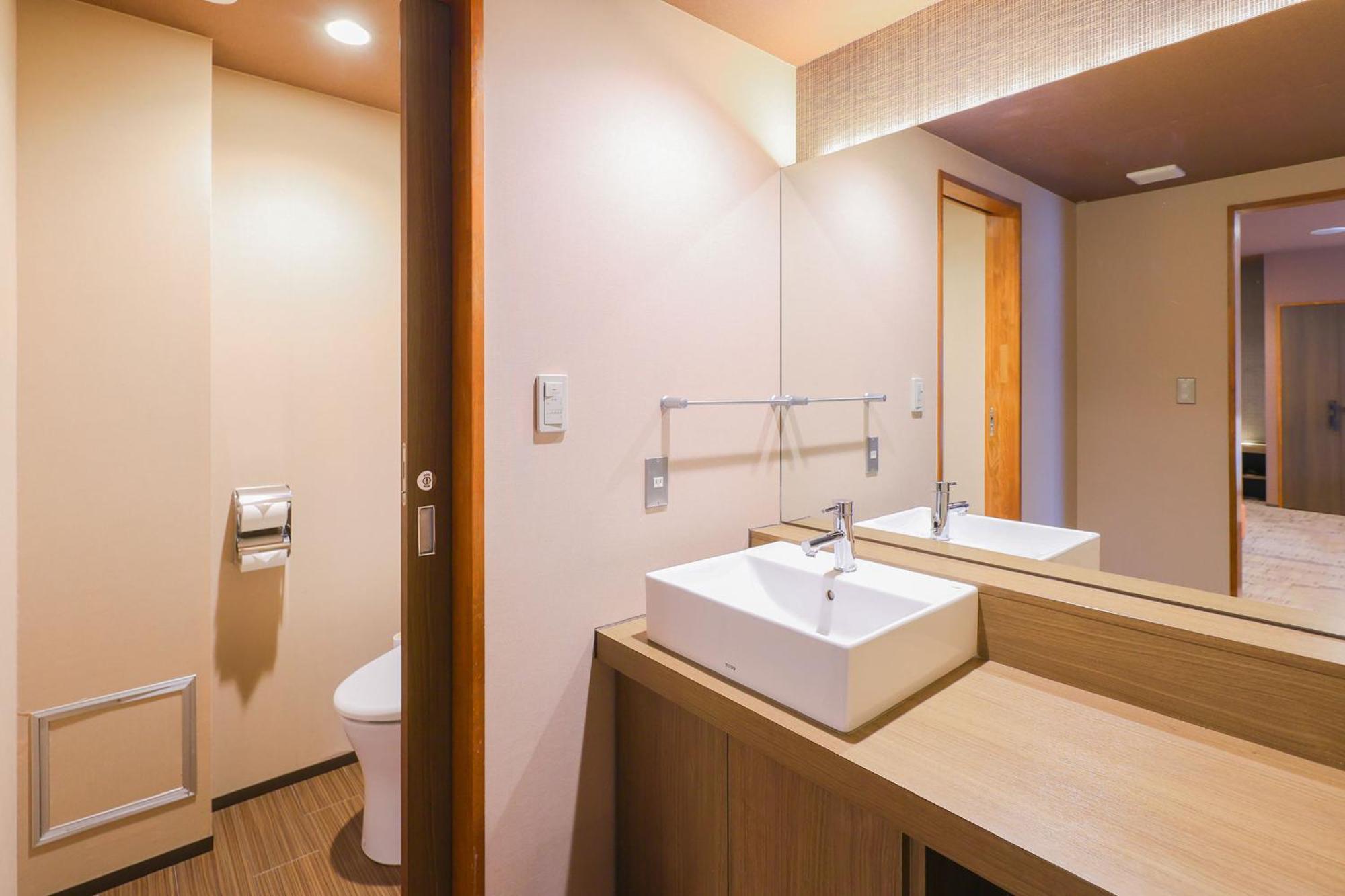 Ooedo Onsen Monogatari Premium 旅館